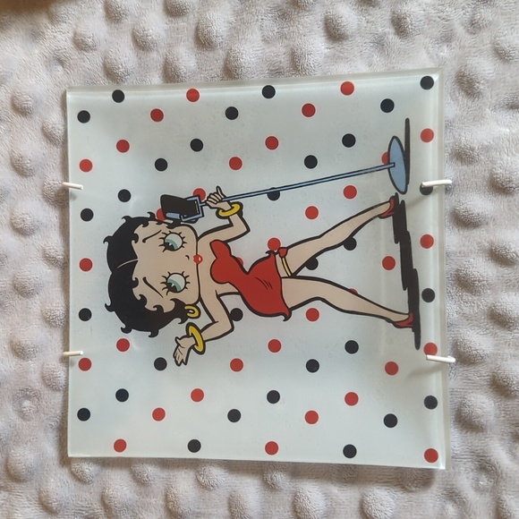Betty Boop plates decor - Picture 3 of 7